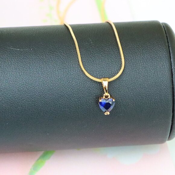 "Heart-Shaped Dark Blue Pendant with Rose Gold Finish, XPPT1321 - Picture 4 of 13
